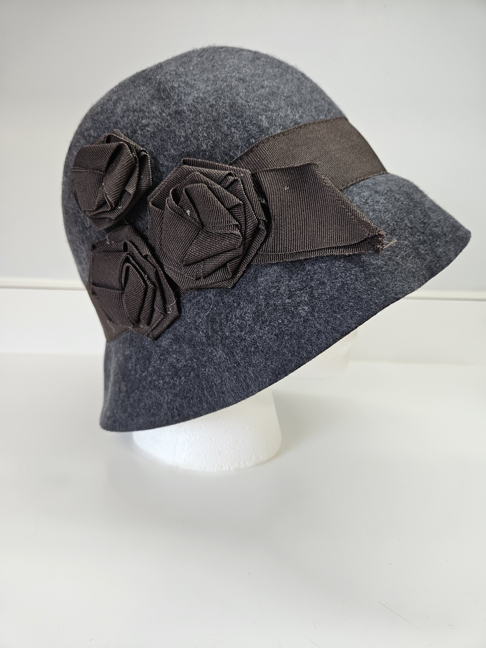 NEW Anthropologie Hat Attack Gray Cloche Flower Detail 100% Wool Hat One Size